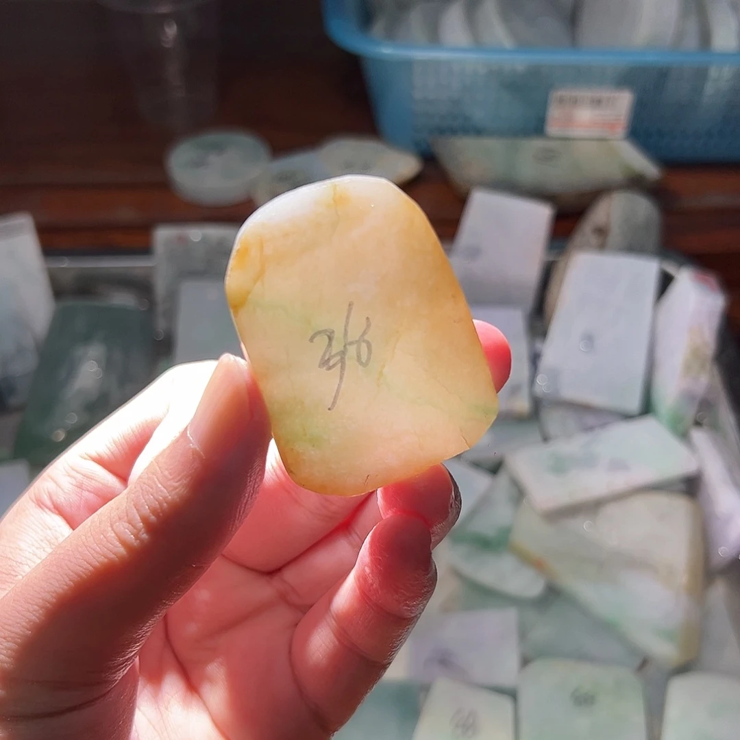 翡翠散珠翡翠原石