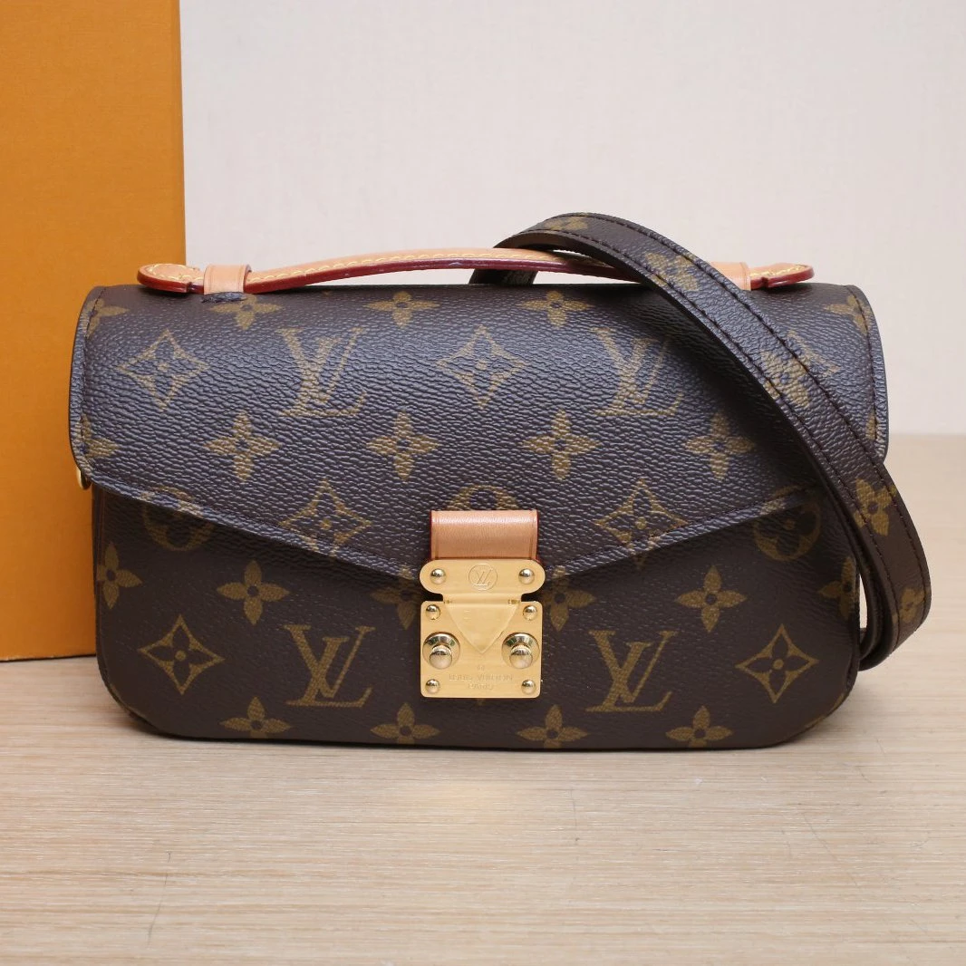 95新 LouisVuitton/路易威登 【娇】横版邮差包老花PVC芯片 683522