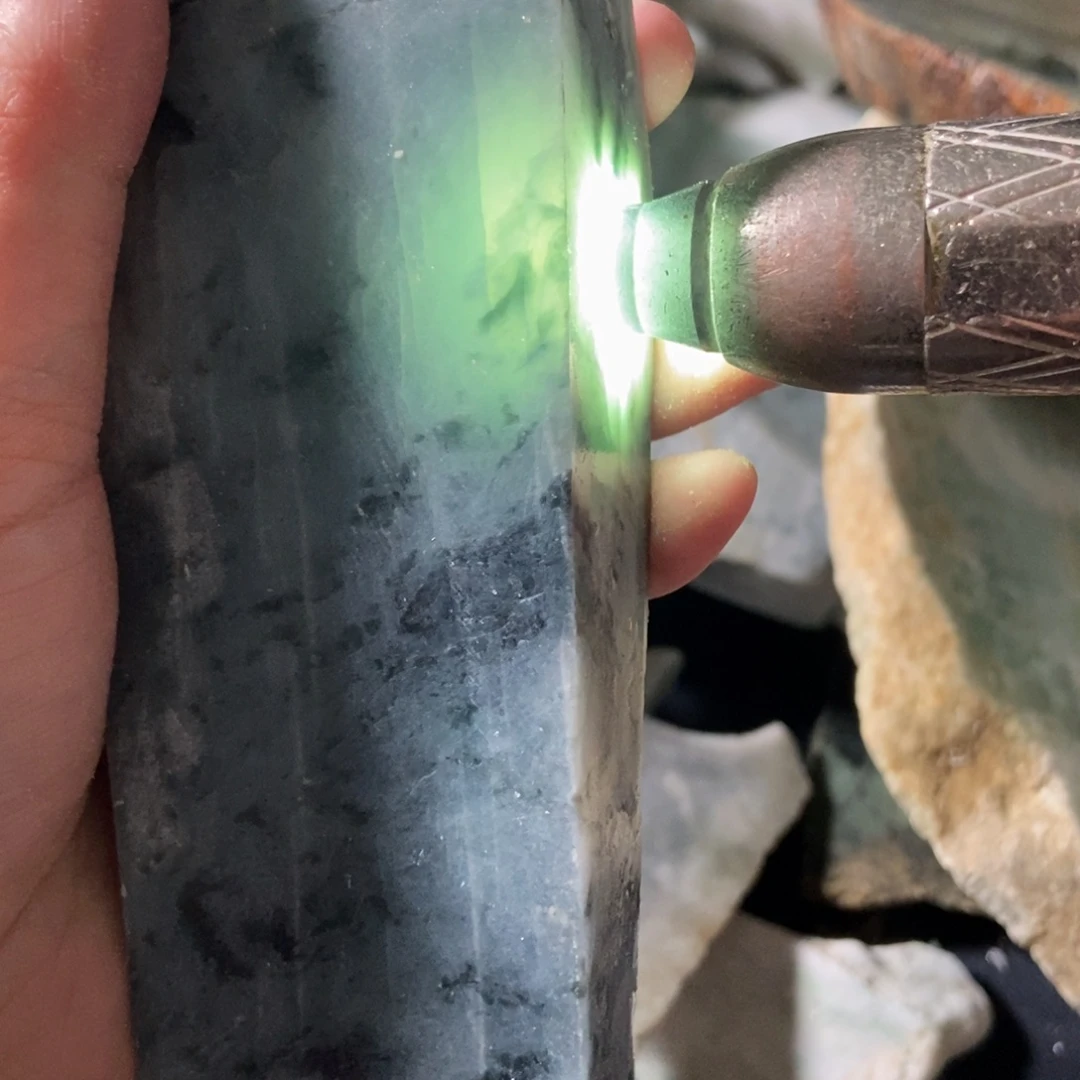 翡翠未镶嵌挂件天然
