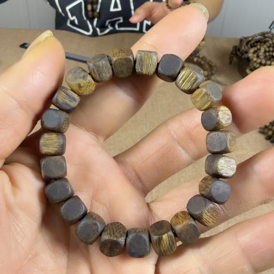 沉香手串树心珠单圈7mm5g+