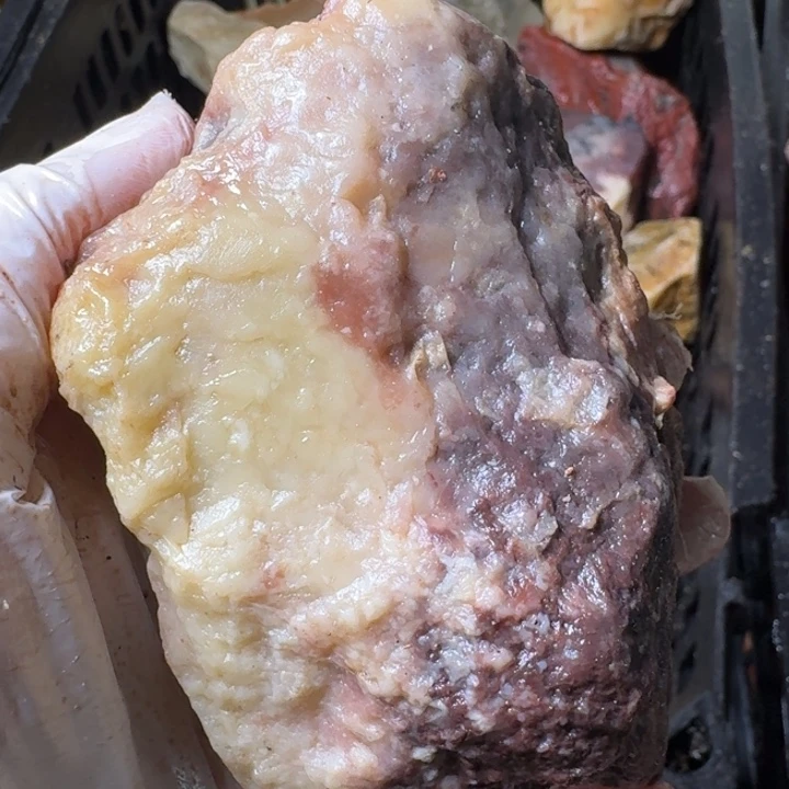 耕***斋寿山石寿山石的颜色