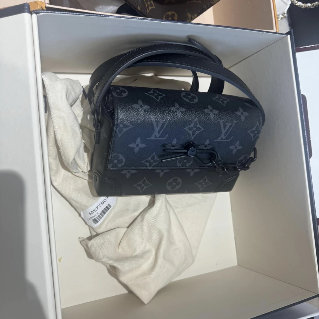 95新 LouisVuitton/路易威登 小野专属/95新/单肩包/DC8041