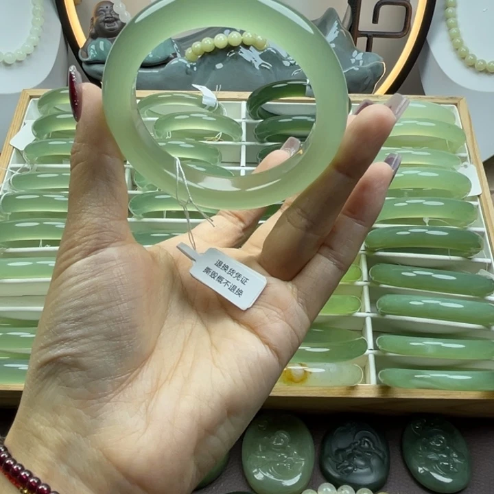 美***使岫玉未镶嵌手镯岫玉