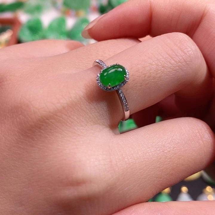 颈饰未镶嵌翡翠吊坠