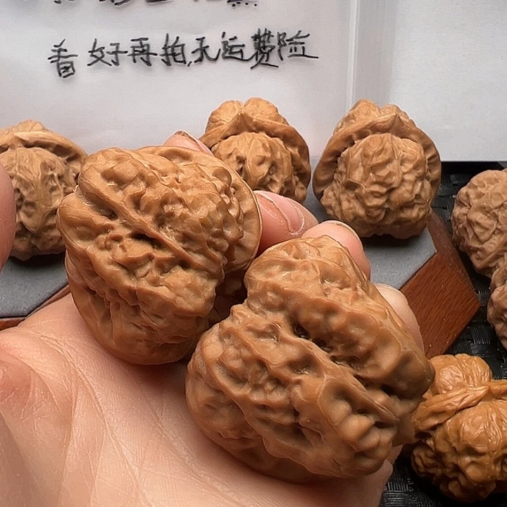 新***心吊坠文玩核桃蛤蟆