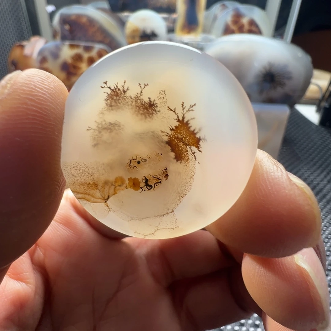 未镶嵌玛瑙/玉髓珠宝奇石光****?