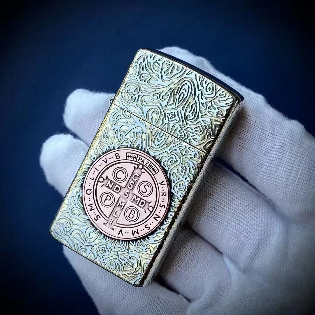 佐罗909亮铬精雕镶嵌紫铜贴章康斯坦丁纤巧翻盖煤油打火机经典礼