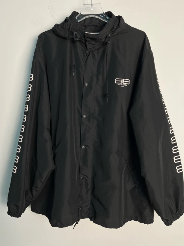 未使用 Balenciaga/巴黎世家 34*1/双B锁扣可脱卸帽外套/05587