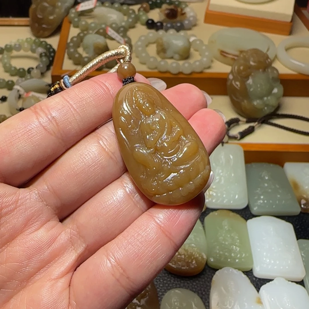 和田玉未镶嵌颈饰