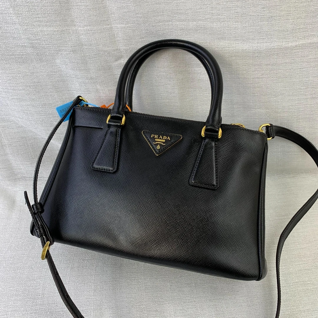 95新 Prada/普拉达 黑金杀手包/WJ08122430/2430/H