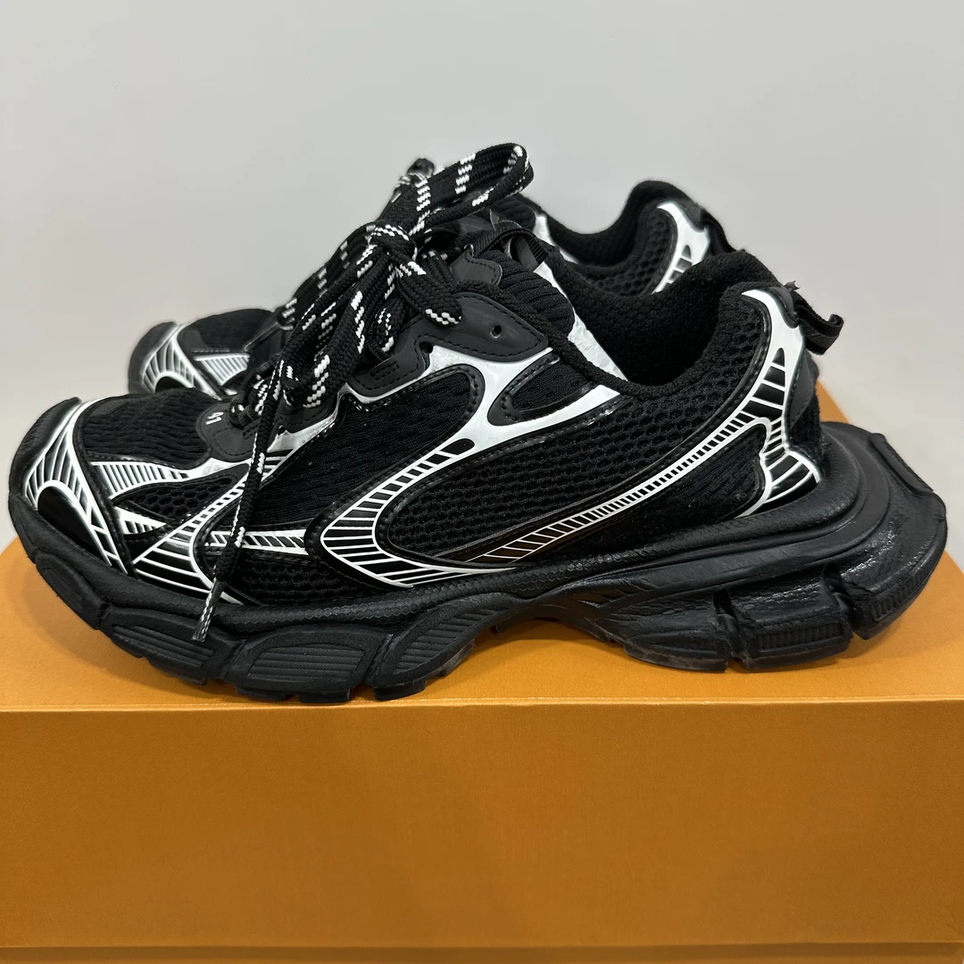 95新 Balenciaga/巴黎世家 41码 3XL 黑色 低帮老爹鞋