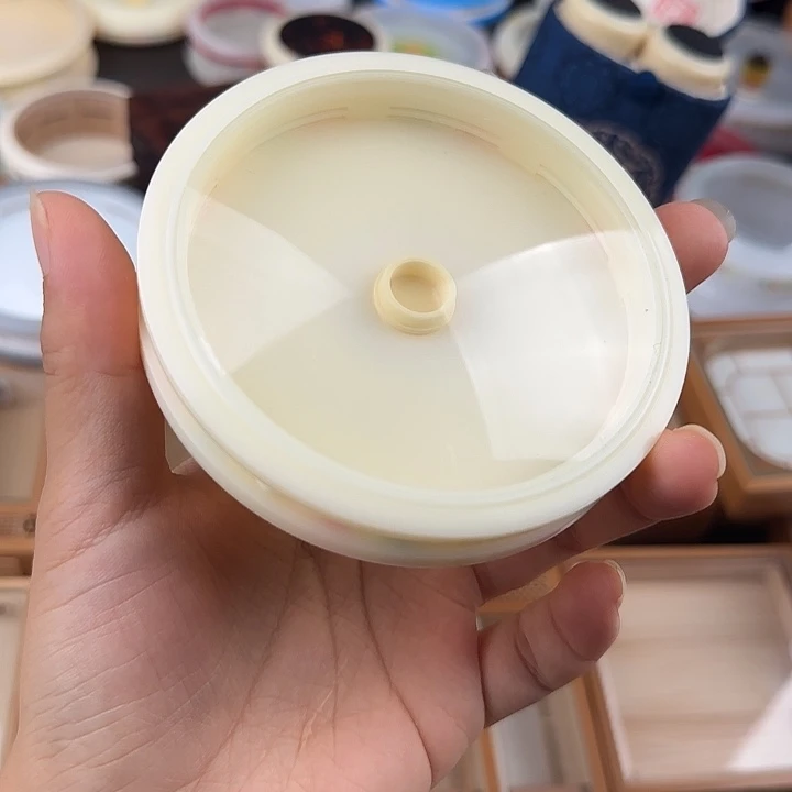 蟋蟀鸣虫虫具一个