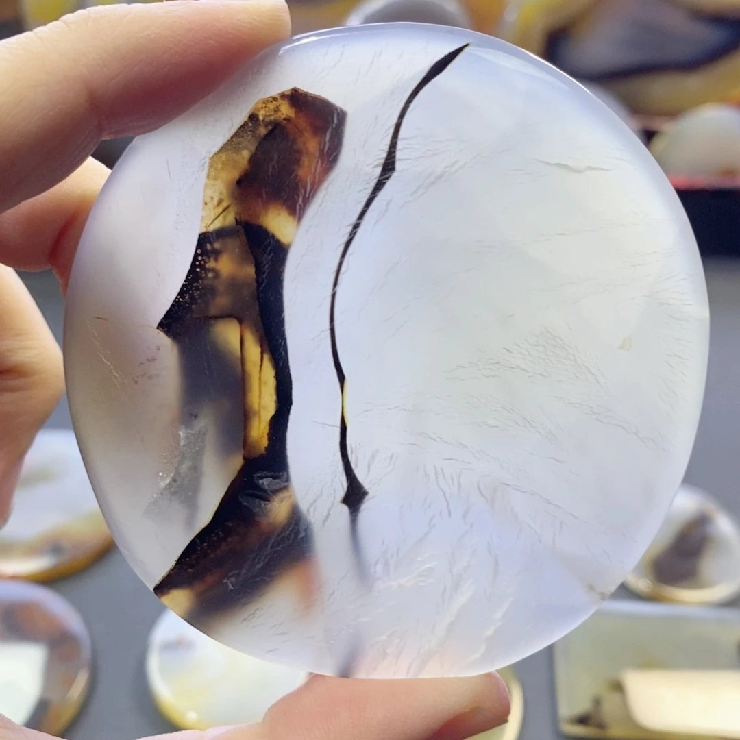 玛瑙/玉髓颈饰未镶嵌