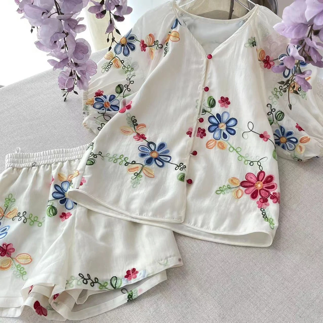 【喜儿定制】X夏季新款休闲百搭白色绣花上衣短裤套装