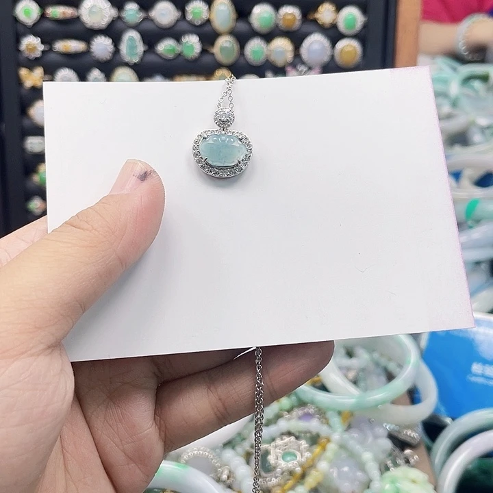 翡翠手镯未镶嵌天然翡翠A货