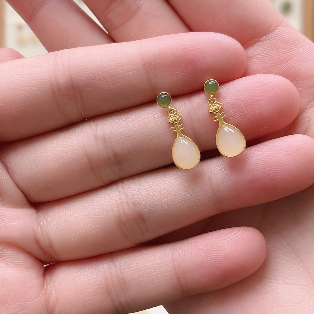 和田玉银S925镶嵌耳饰