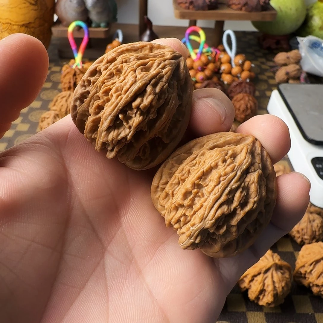 文玩核桃把件密纹