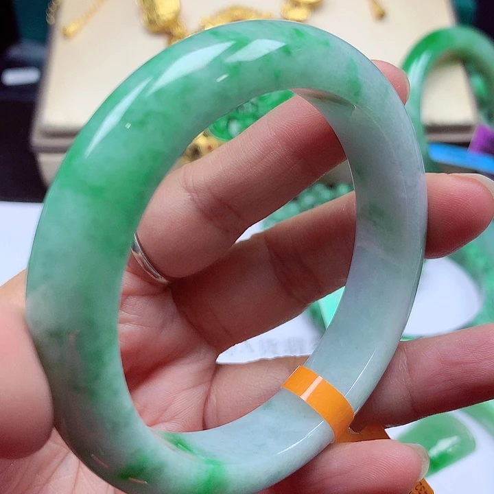 未镶嵌手镯翡翠翡翠