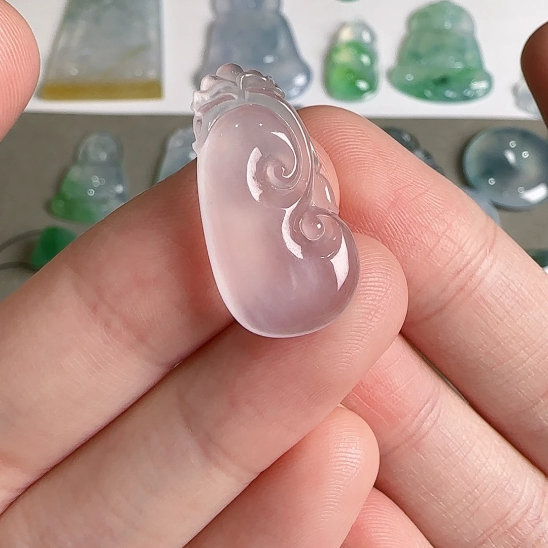 翡翠未镶嵌颈饰