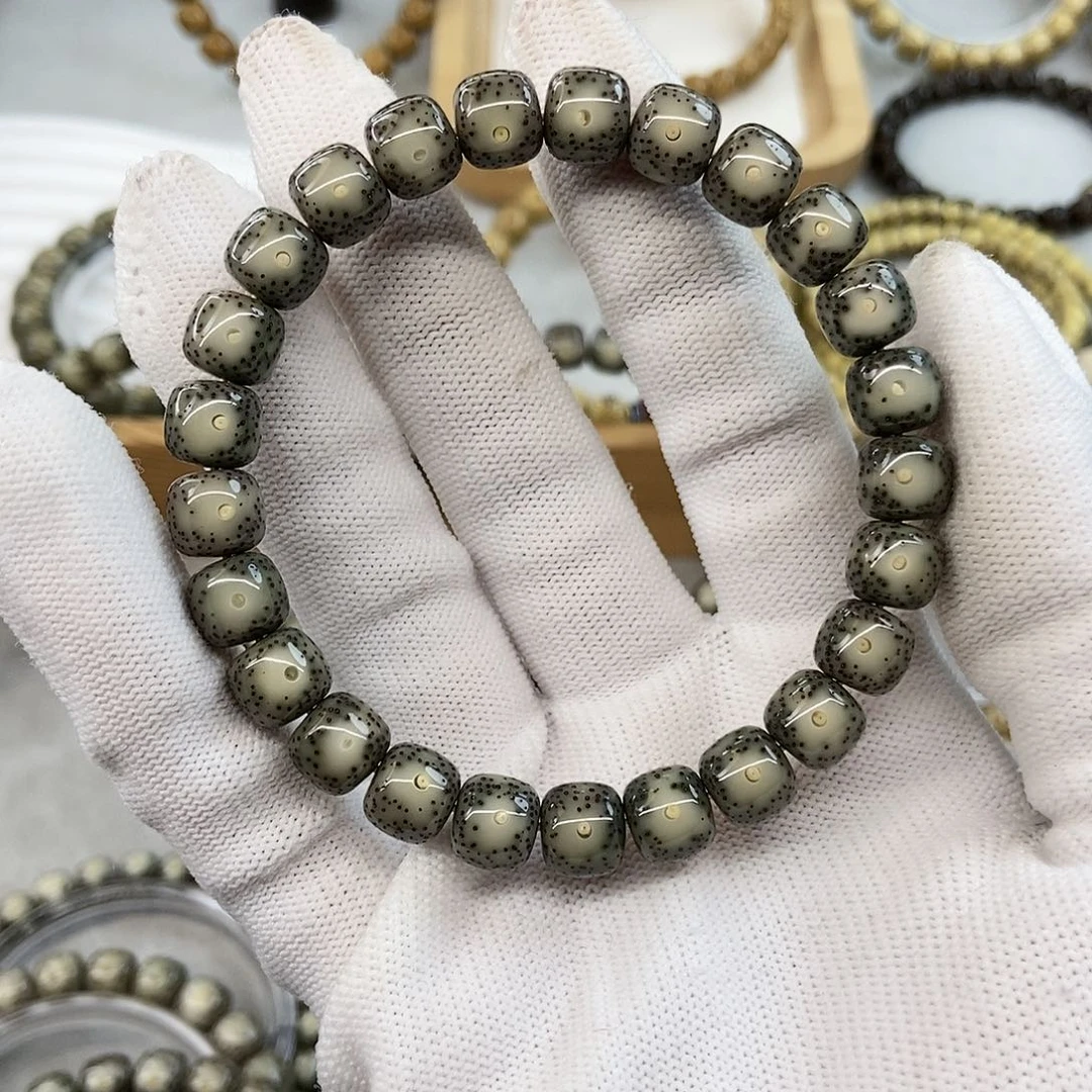 星月菩提手串9绿包白