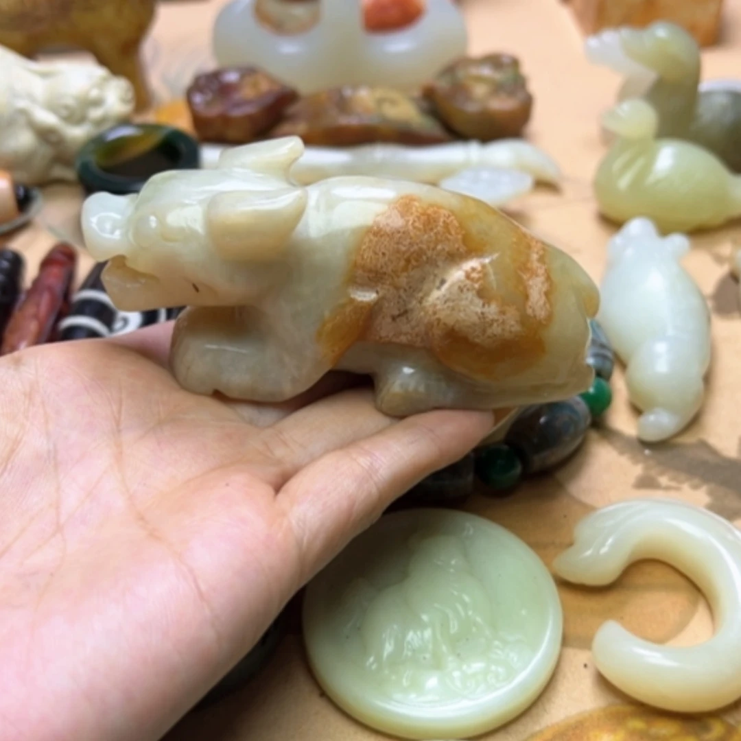 【闪购商品】蛇纹石玉颈饰未镶嵌