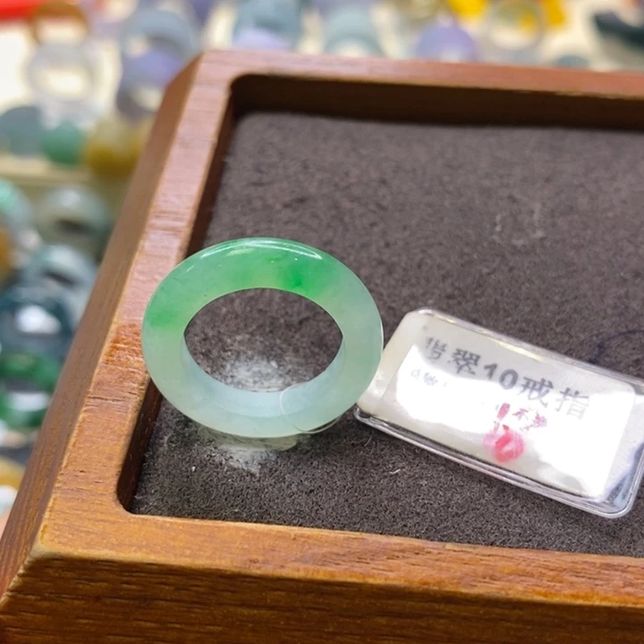 未镶嵌定制翡翠翡翠