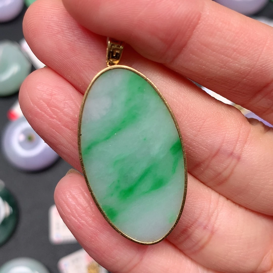 颈饰18K金镶嵌翡翠翡翠吊坠