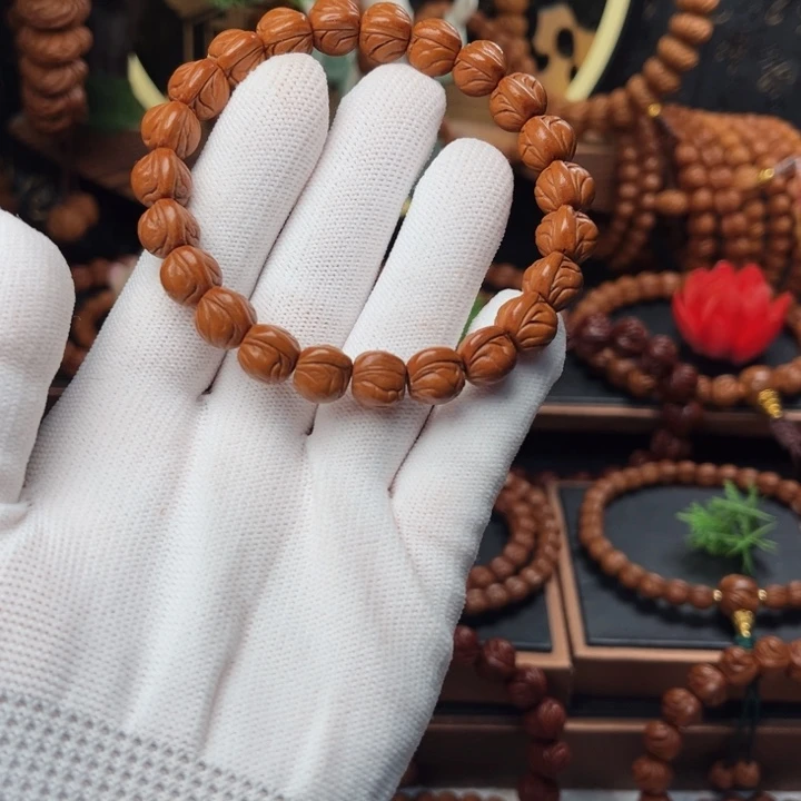 吊坠桃核牛*?11玉龙脊手串