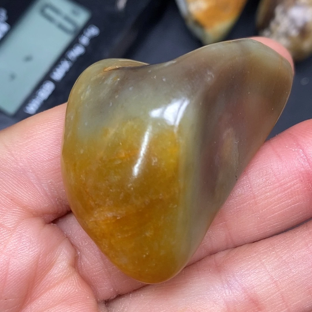 和田玉未镶嵌珠宝奇石