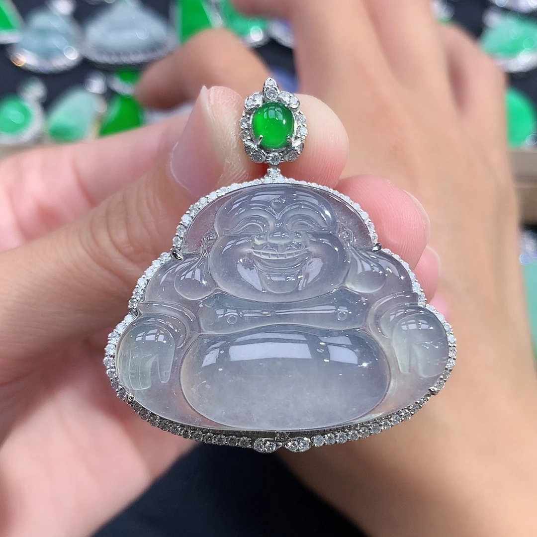 颈饰18K金镶嵌翡翠