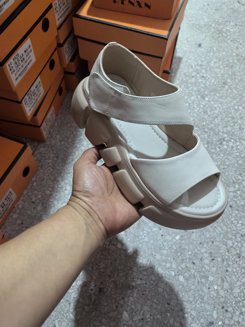 69801头层牛皮复古百搭凉鞋