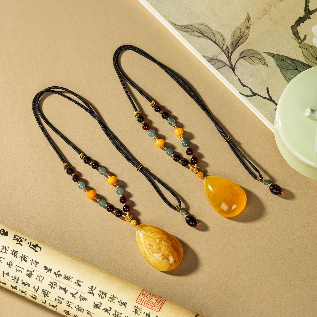 【云上叙】蜜蜡水滴项链-多样性发其一-随型-V21971-K（商城）