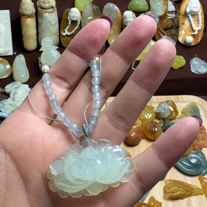 蛇纹石玉未镶嵌吊坠