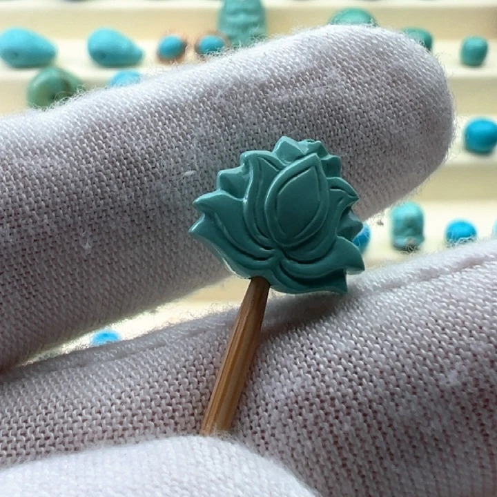 绿松石未镶嵌珠宝奇石12.8