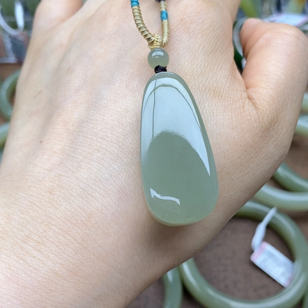 和田玉未镶嵌吊坠(不含链)