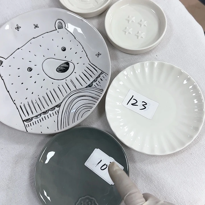 瓷片各一个，。