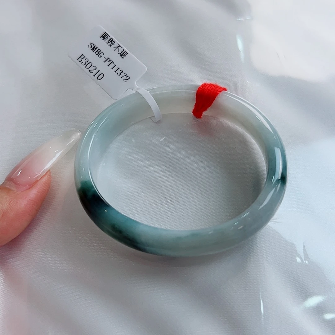翡翠手镯未镶嵌11372