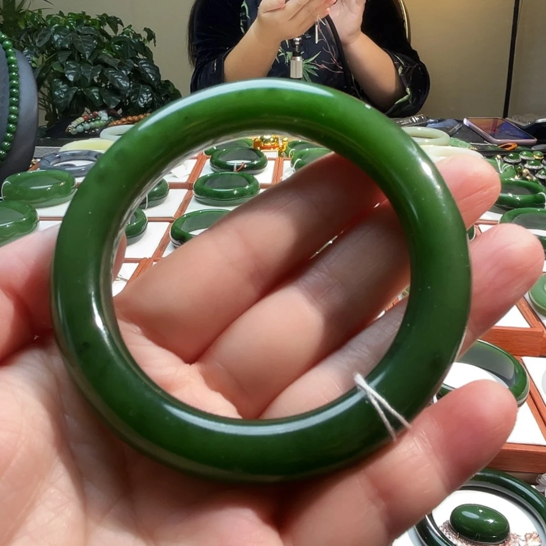 未镶嵌手镯和田玉55圈口