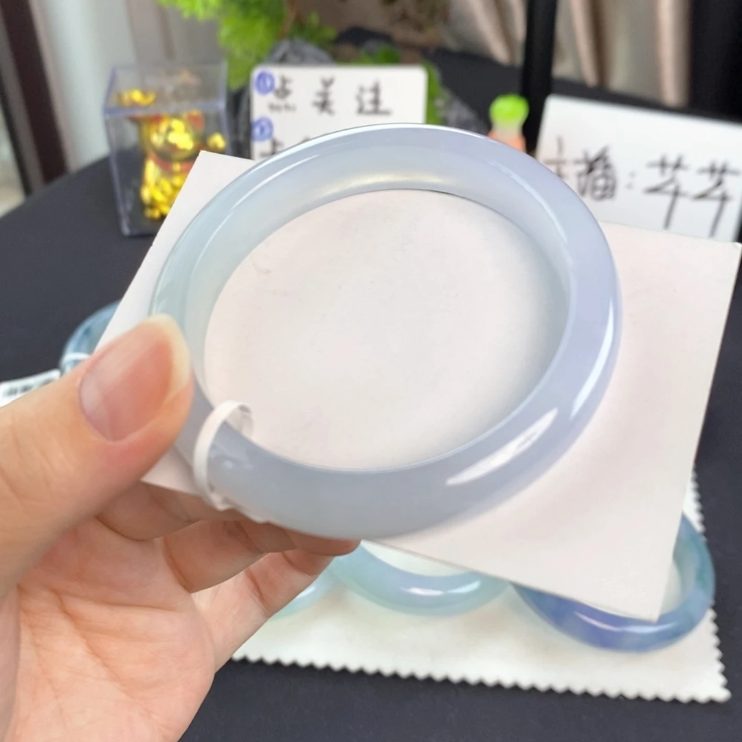 翡翠未镶嵌手镯浅蓝54.8有纹