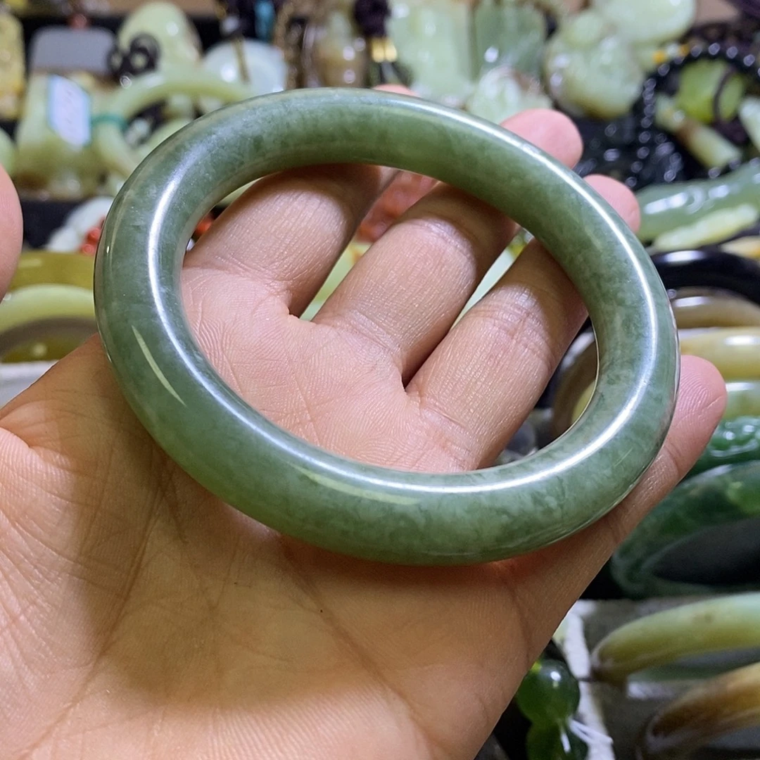 岫玉未镶嵌手镯60口径