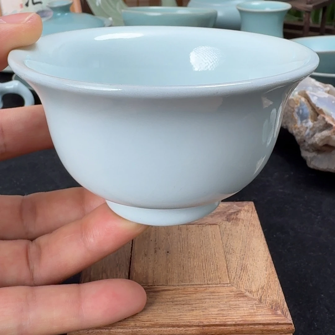 其他汝瓷月白压手微微瑕