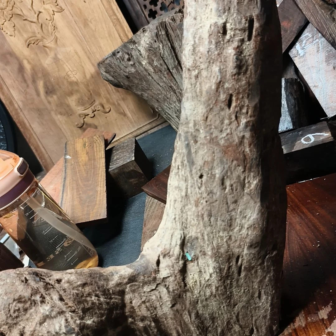 喜***人红酸枝木类大红酸枝木料