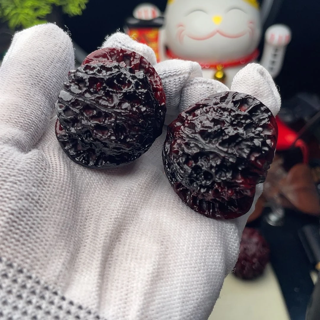 文玩核桃吊坠玉枕元宝