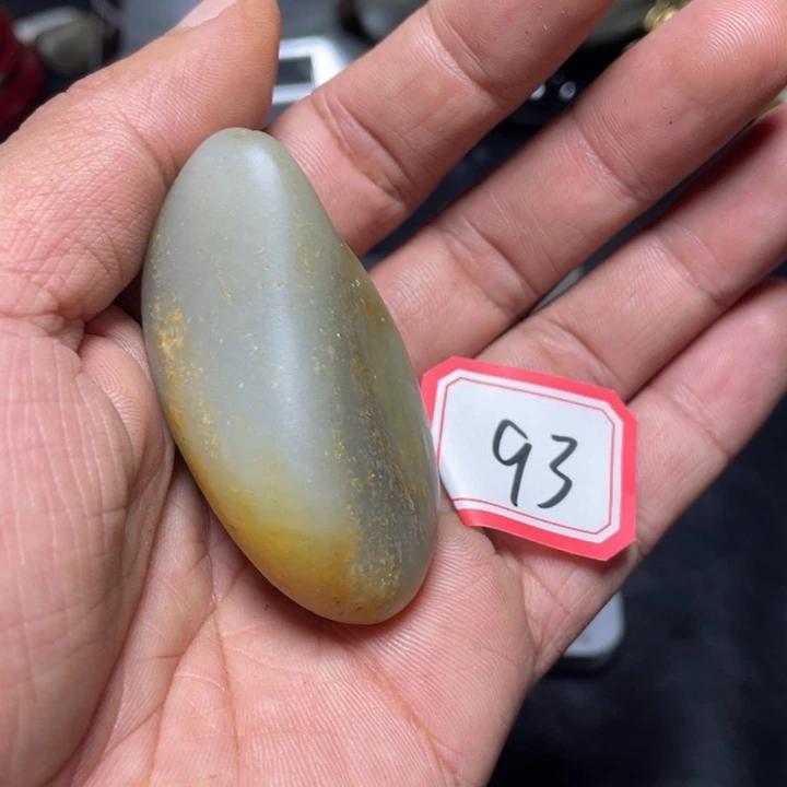 和田玉未镶嵌颈饰93