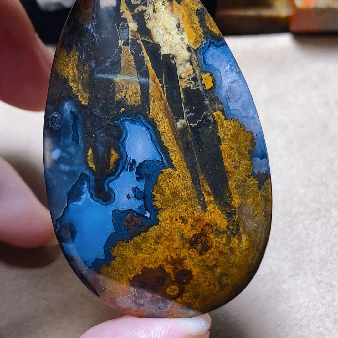 未镶嵌颈饰玛瑙/玉髓灰****发