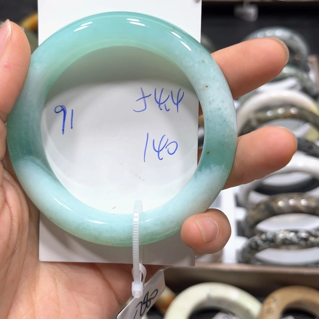 蛇纹石玉未镶嵌手镯念****n