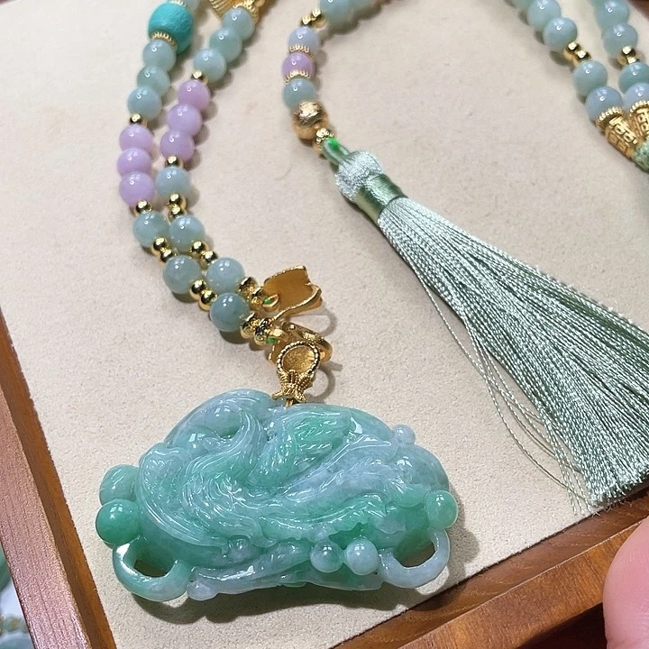 翡翠颈饰未镶嵌翡翠吊坠