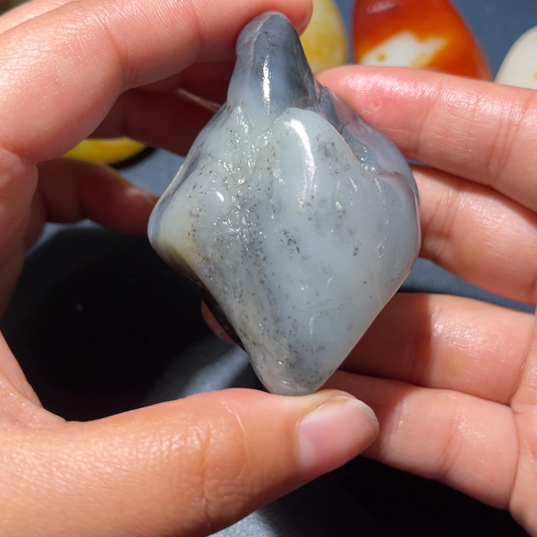 和田玉未镶嵌珠宝奇石