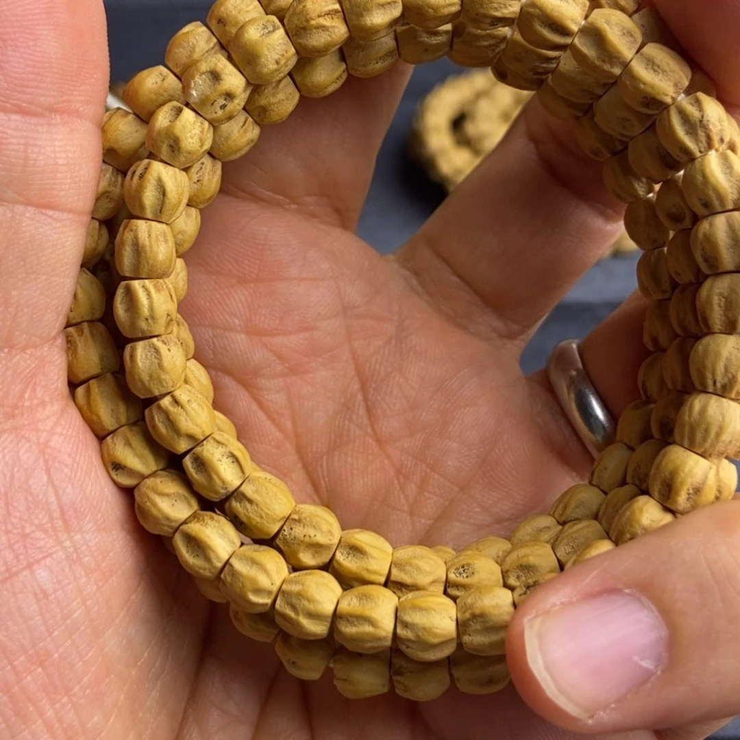 小***旭柏香籽/百香籽吊坠