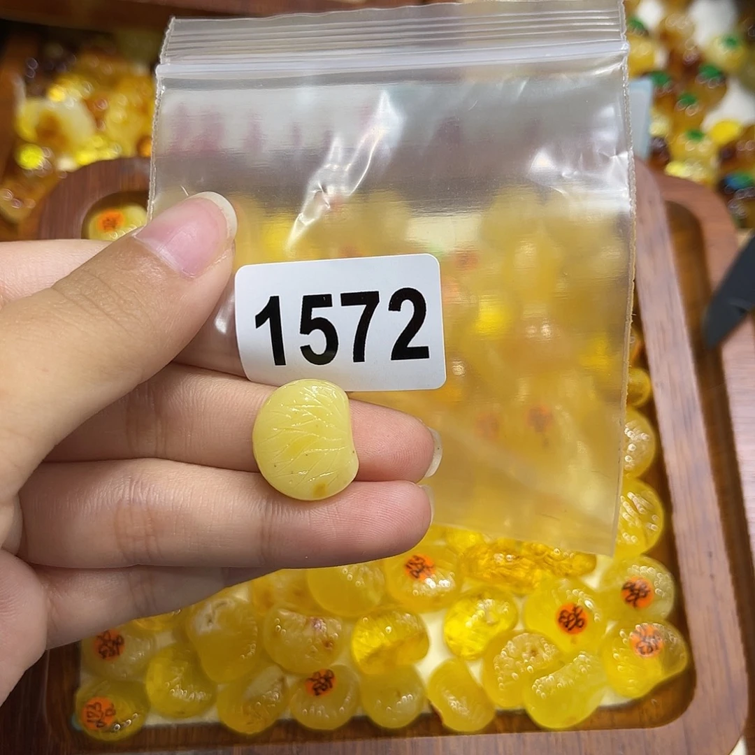 1***2琥珀未镶嵌珠宝奇石